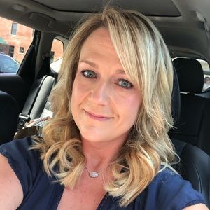 Meet your Posher, Angela